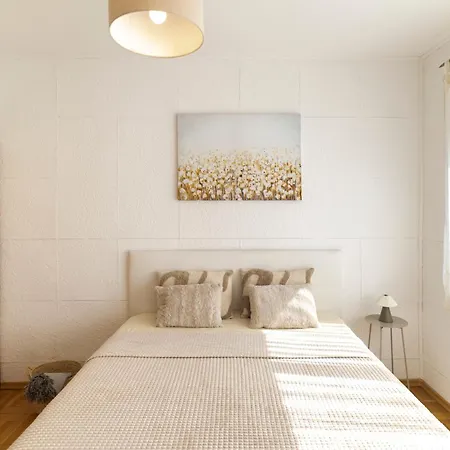 Lk17 Bright 2br With Balcony Апартаменты