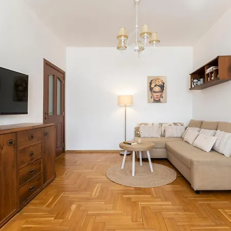 Lk17 Bright 2br With Balcony Apartment Sofia