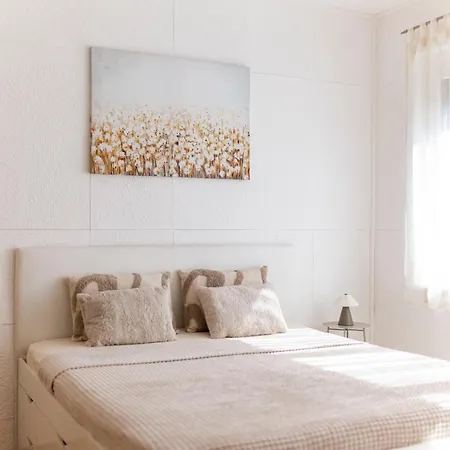 Lk17 Bright 2br With Balcony * ソフィア