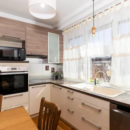 Apartamento Lk17 Bright 2br With Balcony