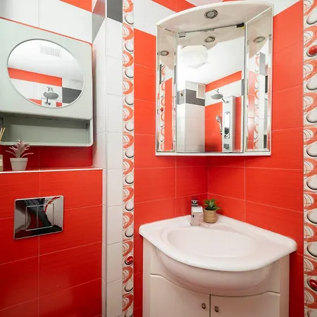 Lk17 Bright 2br With Balcony